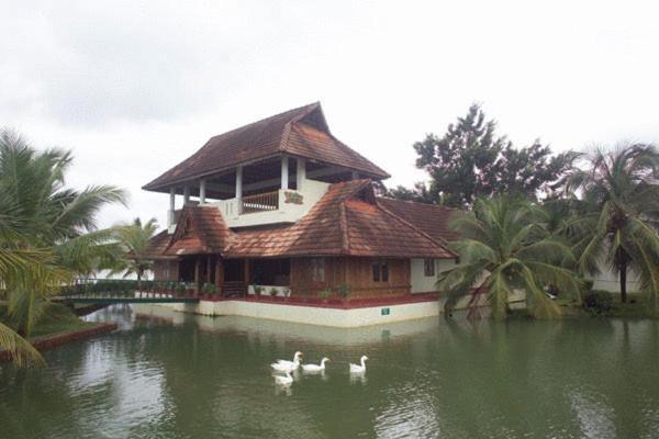 Aquasserenne Kollam Buitenkant foto